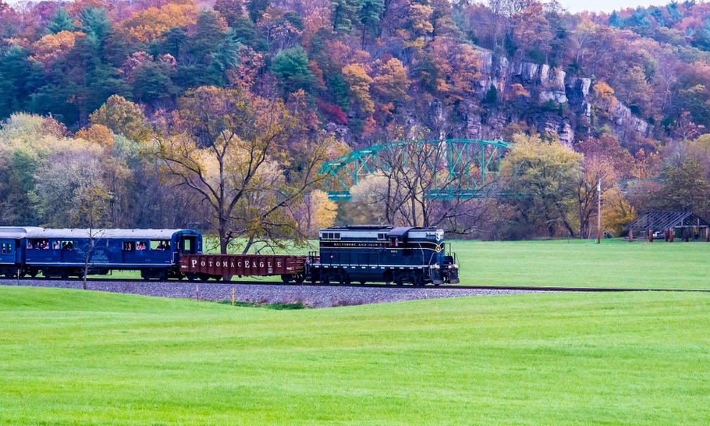Scenic Railroad Adventures: Explore West Virginia’s Beauty by Train