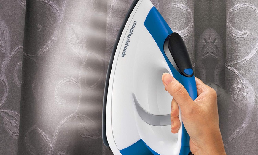 Image 7: Morphy Richards Steam Iron