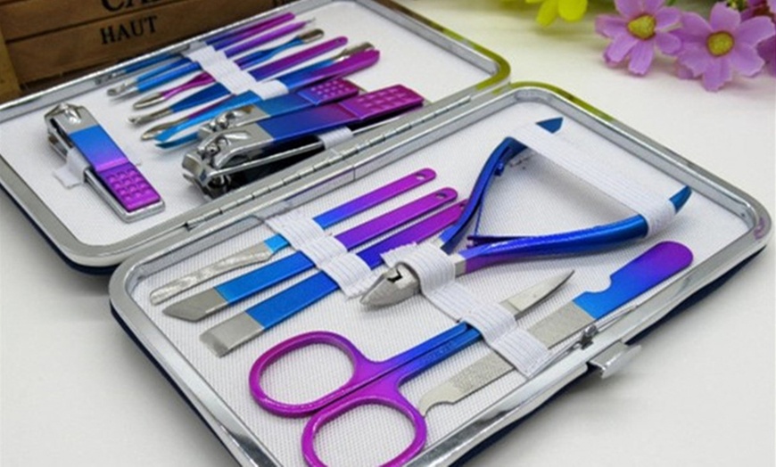 Image 3: 15-Piece Manicure Set with Stainless Steel Case