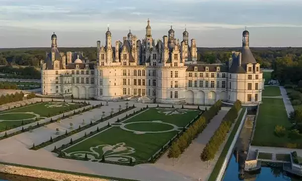 Coffret-cadeau "Théâtre, concerts & visites" avec Wonderbox Connect