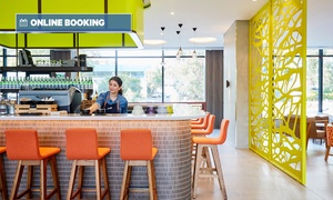 North Ryde: 1- to 3-Night Stay with Wine & Brekky