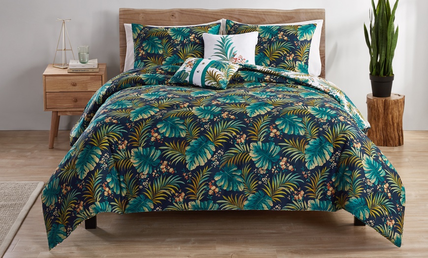 Key West Tropical Leaf Comforter Set or Quilt Set (5-Piece) | Groupon