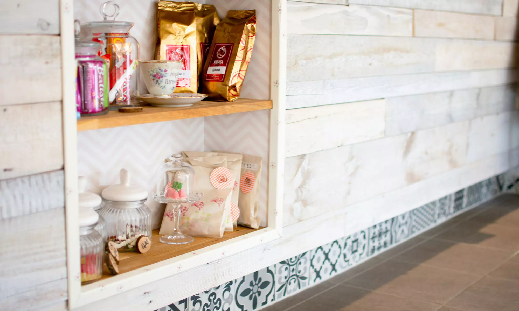 Tapas-Platte inkl. Glas Wein oder Aperitif für 2 oder 4 Personen