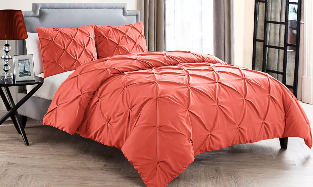 Grandeur Carmen Pinch-Pleat Duvet Set - Primary Image