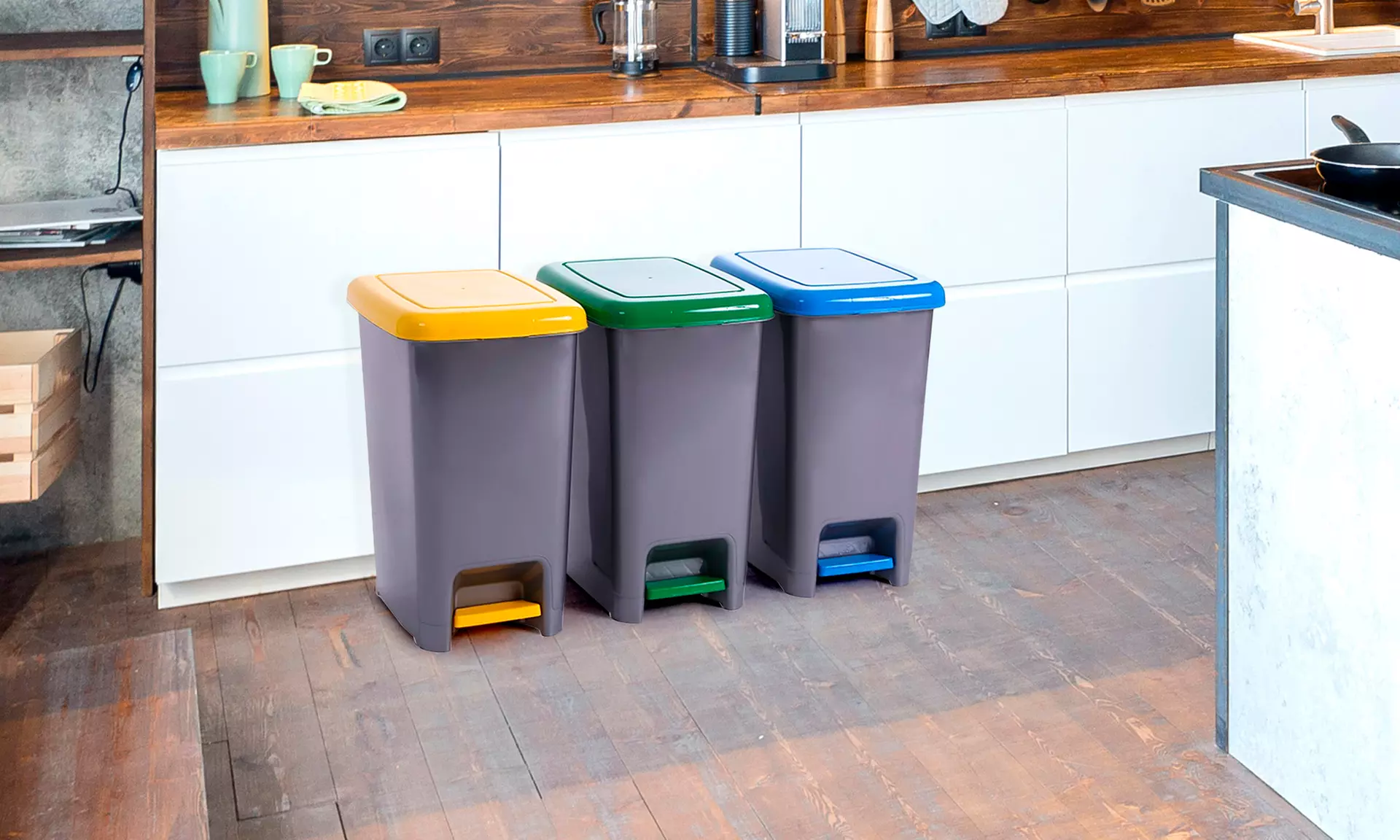 Ensemble de 3 poubelles tri sélectif avec pédales - Primary Image