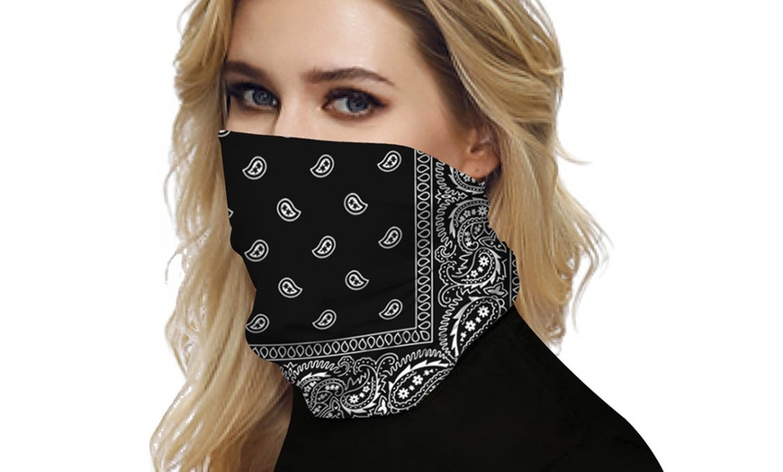 Image 24: Multifunctional Neck Gaiter