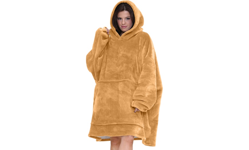 Image 8: Plain Front Pocket Oversize Hoodie Blanket