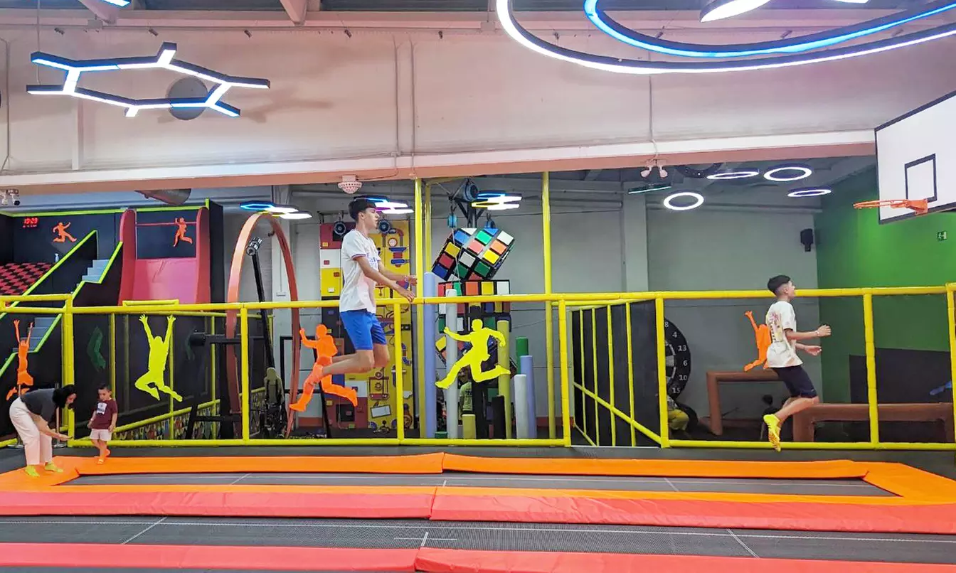 1 hora de saltos en Diver Jump