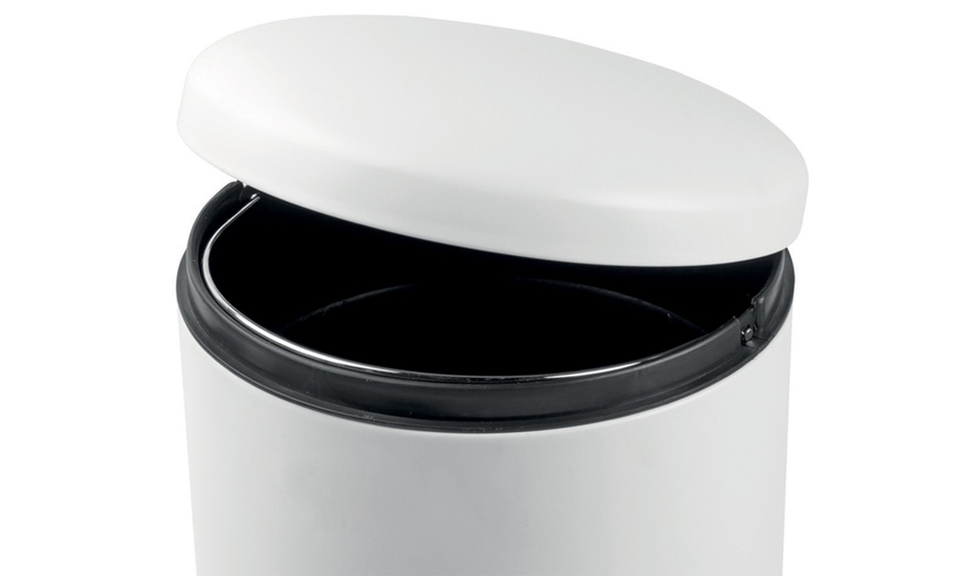 Image 19: Beldray 30L Soft-Close Pedal Bin