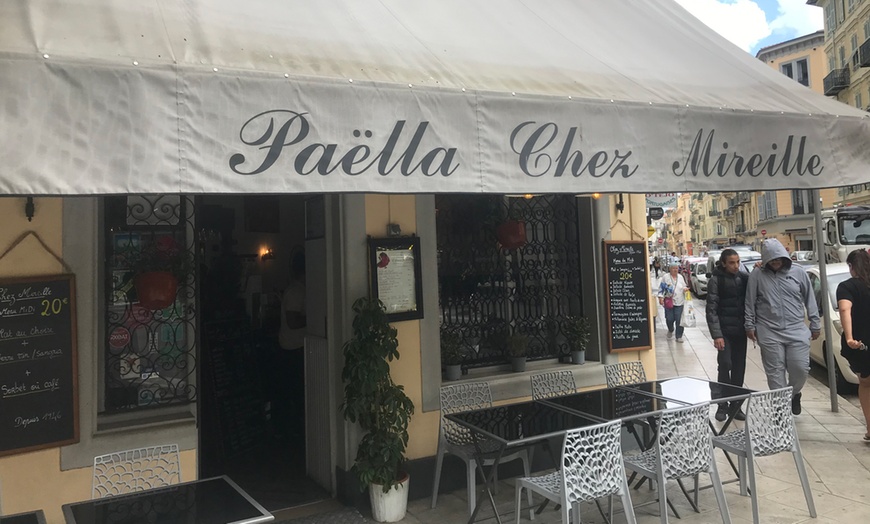 Image 16: La paëlla revisitée au restaurant Chez Mireille