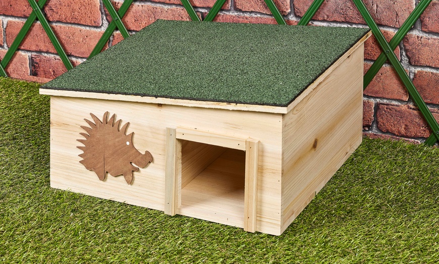 Image 1: One or Two Hedgehog Houses with Bitumen Roofs