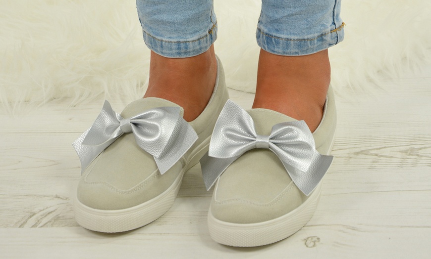 Image 9: Women's Bow Sneakers