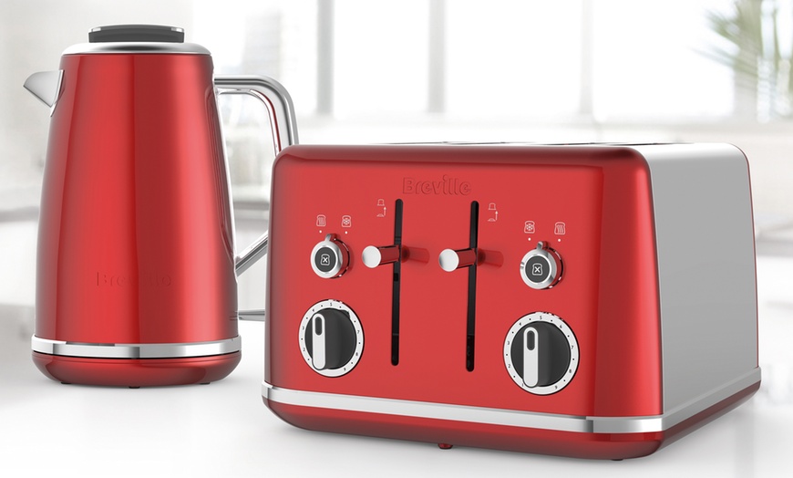 Image 9: Breville Kettle and Toaster Set