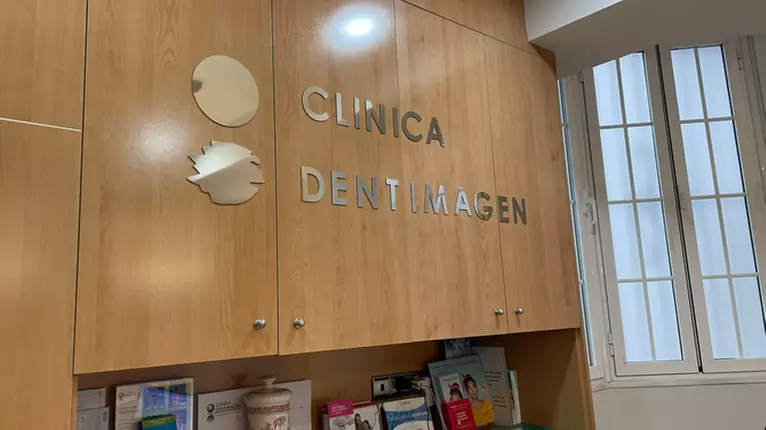 Blanqueamiento dental LED