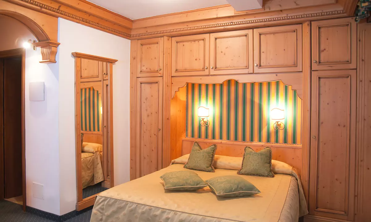 Dolomiti 4*: camera Standard con mezza pensione e Spa