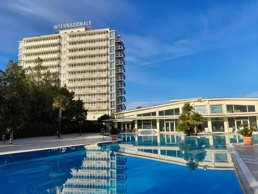Abano Terme 4*: Smart Room con mezza pensione e piscine termali