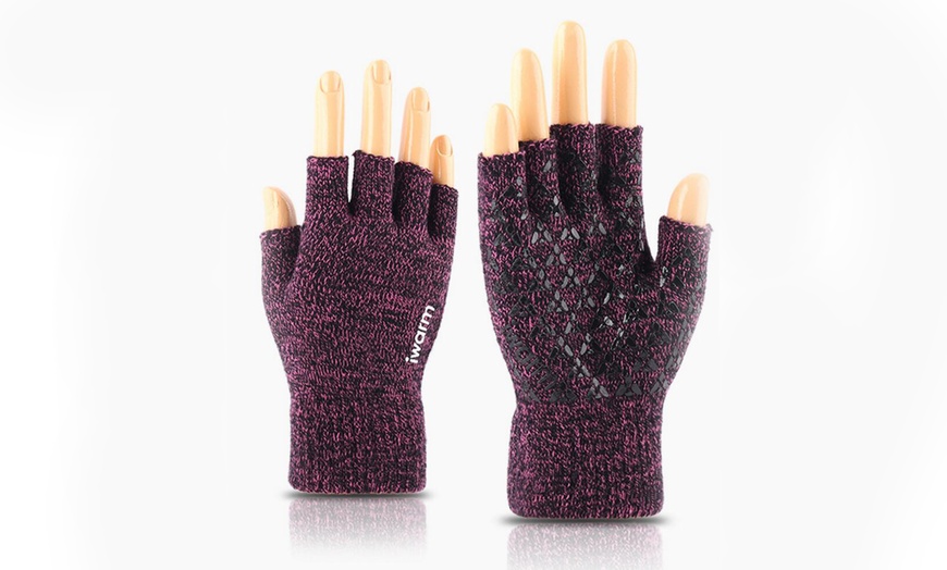 Image 7: Fingerless Grip Gloves