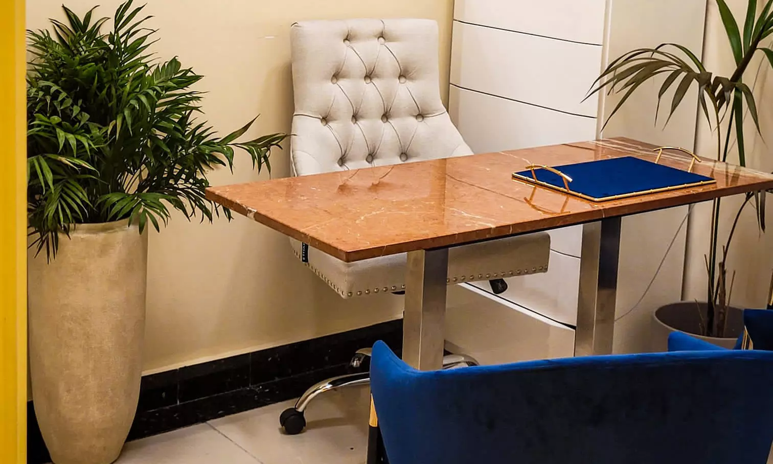 Tratamiento facial y peeling de carbono activo 4D