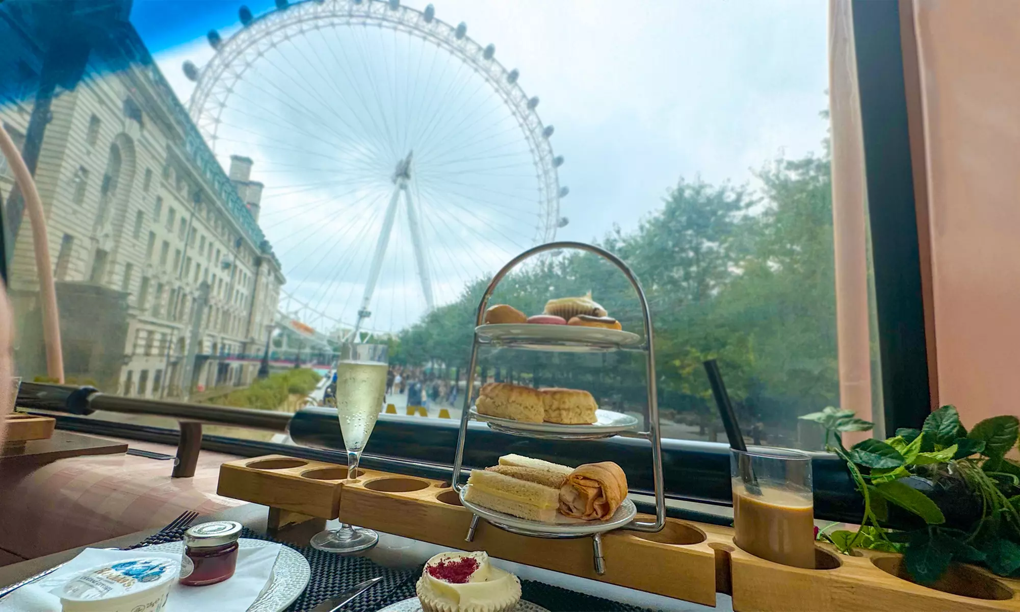 Tea on a London Bus: Lower Deck Taylor-Swift-Inspired Adventure Awaits