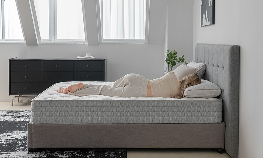 Image 3: Hybrid Spring and Memory Foam Mattress