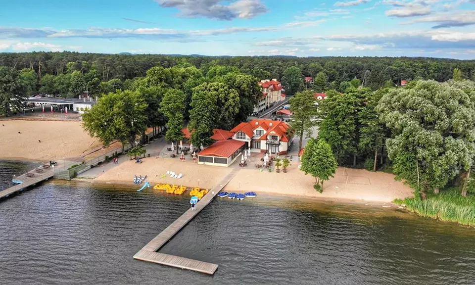 Grudziądz: pokój double lub twin dla 2 osób z wyżywieniem HB i atrakcjami w Hotelu Rudnik - Primary Image