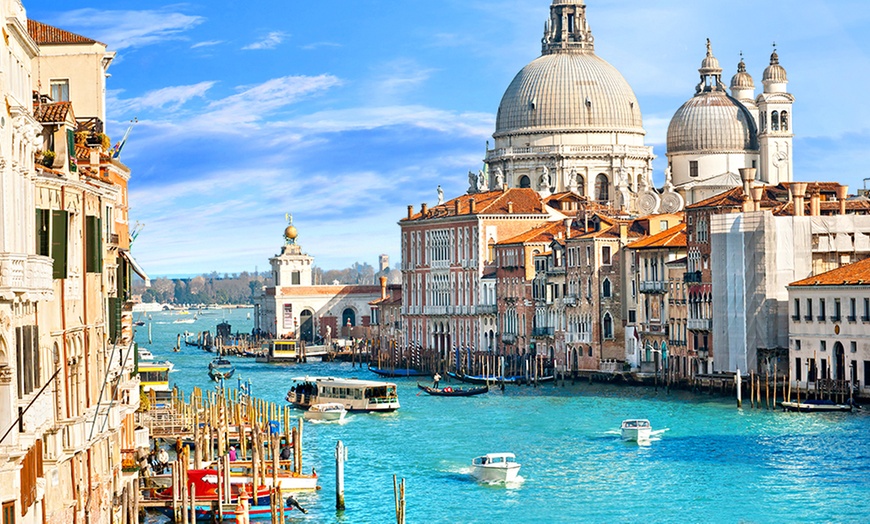 Image 1: ✈ Venice: 2 to 4 Nights with Flights