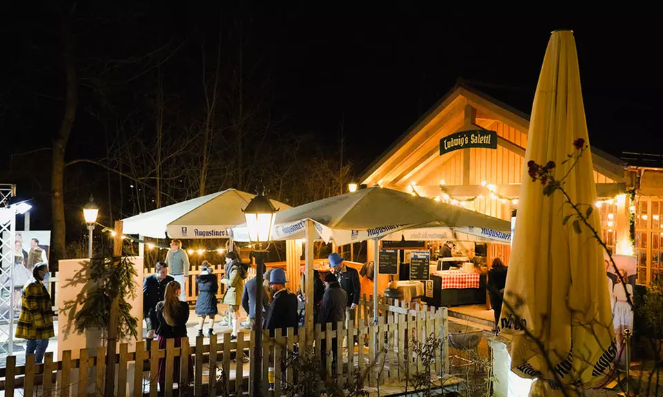 1 Std. Eisstockschießen im Winterbiergarten für bis zu 12 Personen