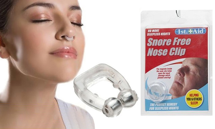 Image 1: Anti-Snore Nose Clip