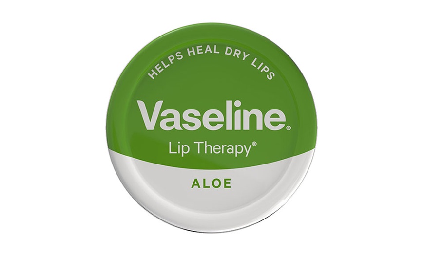 Image 3: Vaseline Aloe Vera Trio