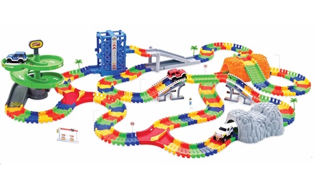 Piste flessibili da costruire in molteplici combinazioni e con accessori