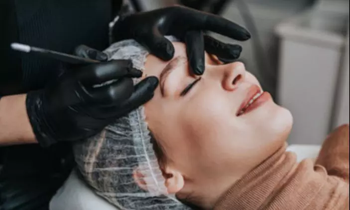 Realza tu mirada con un microblading de cejas con retoque incluido en Enso Beauty Concept, ahorra un 69% - Primary Image