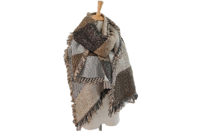 Image 5: Oversized Fashion Scarf