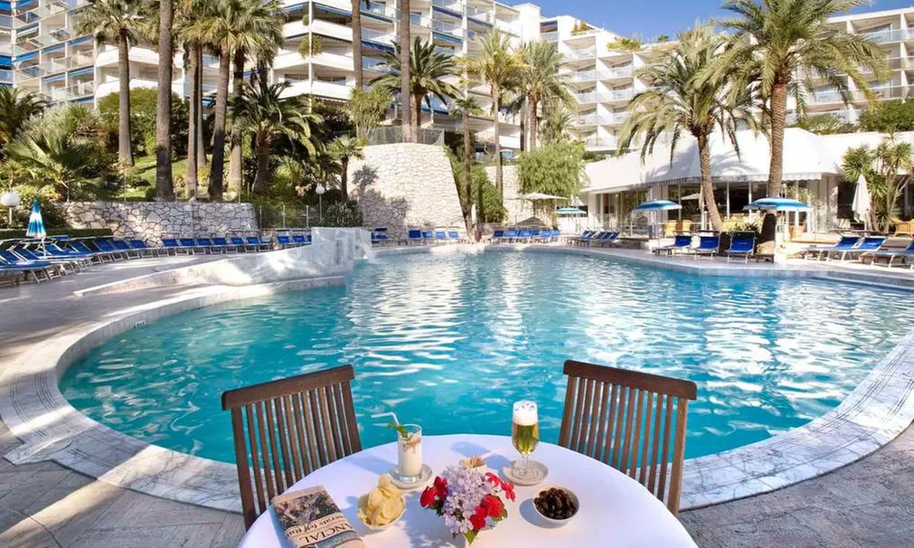 Cannes 4* : chambre double Standard avec pdj, spa et option dîner pour 2 personnes à l'hôtel Cannes Montfleury - Primary Image