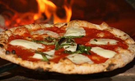 Giropizza illimitato con dolce e birra per 2 o 4 persone da Il Bistrot di Fibbiana (sconto fino a 57%)
