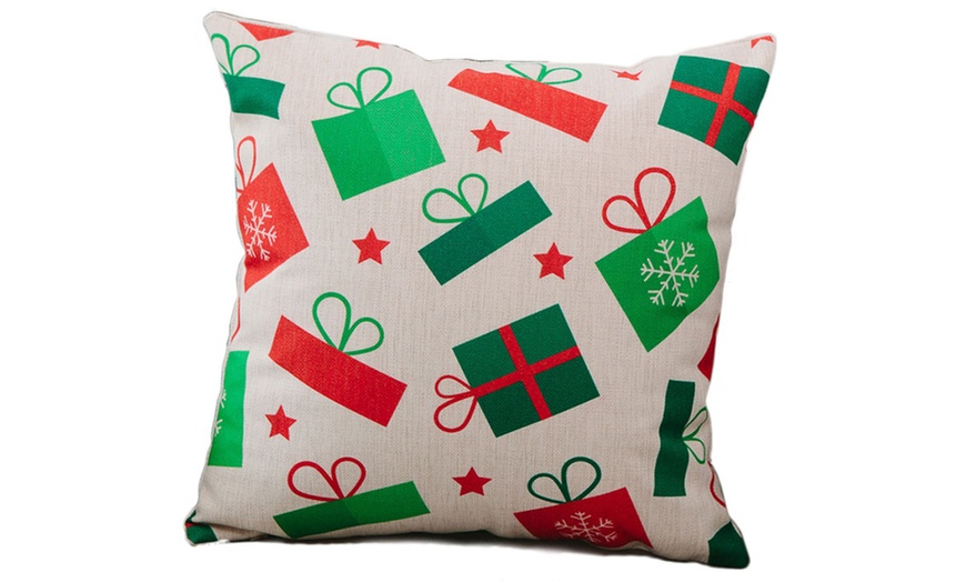 Image 2: Christmas-Themed Cushion Cover