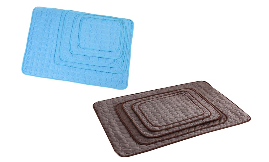 Image 18: Pet Cooling Mat