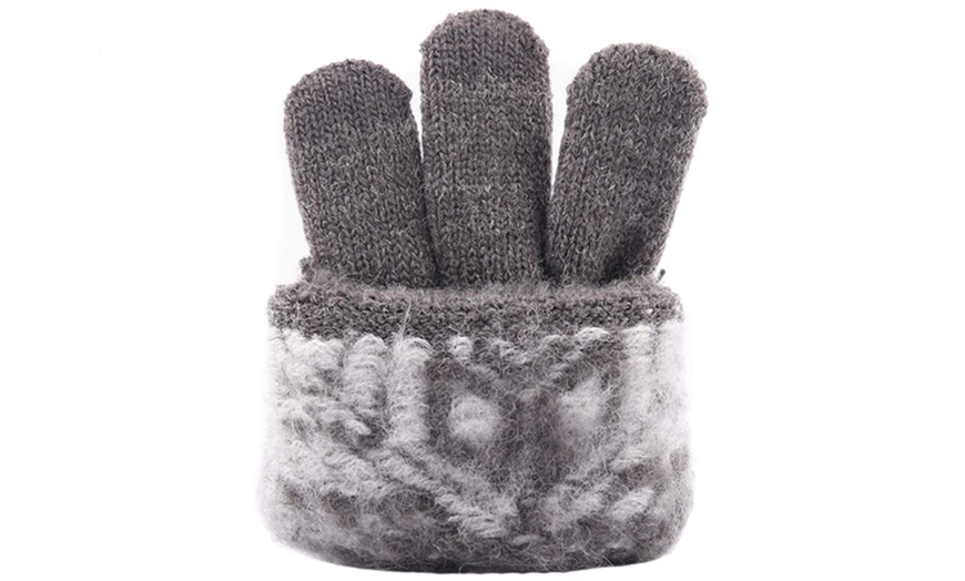 Image 5: Men's Touch Screen Knitted Gloves