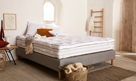 Surmatelas de luxe Victoria, 50% plumes et 50% fibre creuse régulatrice avec oreillers en option
