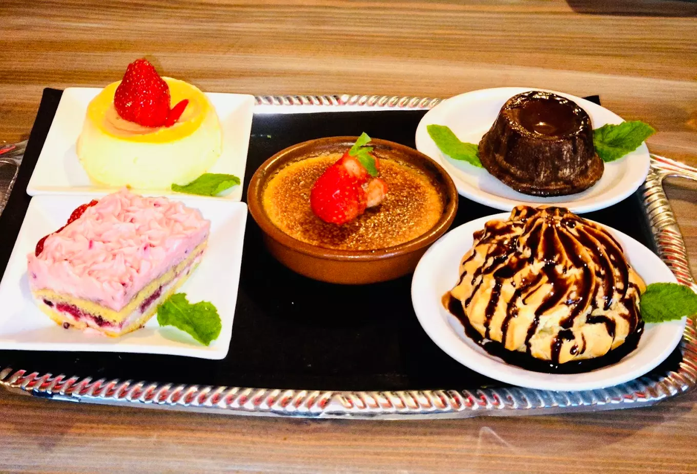 Savor Delicious Spanish Tapas and Mediterranean Goodness at El Pulpo & Tapas Bar with Up To 38% Off - Primary Image