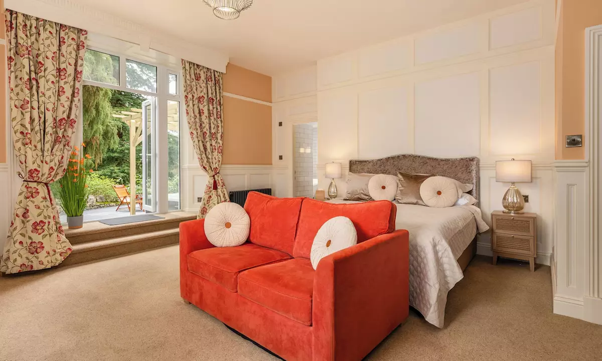 Cumbria: Superior/ Deluxe Garden Room with Breakfast