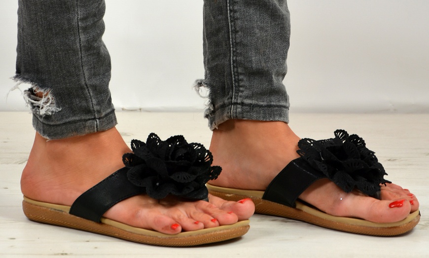 Image 2: Women's Flower Flip-Flops