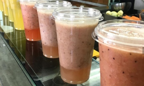 Aperitivo vegetariano con centrifuga e tagliere di frutta e verdura da Natural Break (sconto fino a55%)