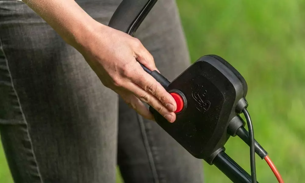 Garden Gear 2-in-1 Lawn Raker and Scarifier