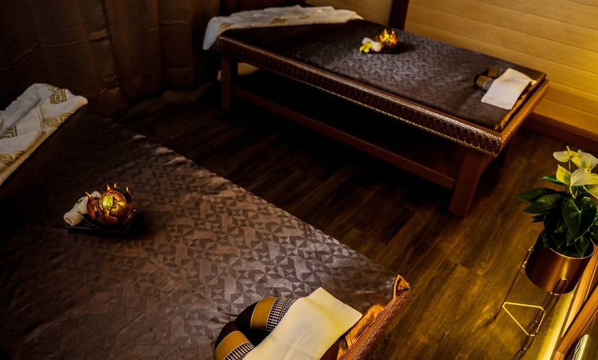 Image 2: Traditionelle Thai-, Thai-Öl- oder Hot-Stone-Massage für 1 Person