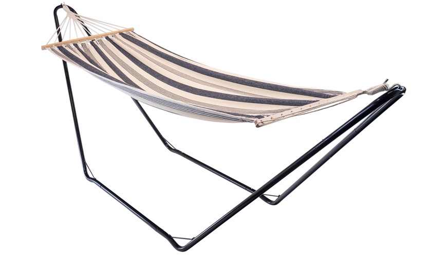 Image 3: Harbour Housewares Garden Hammock or Stand