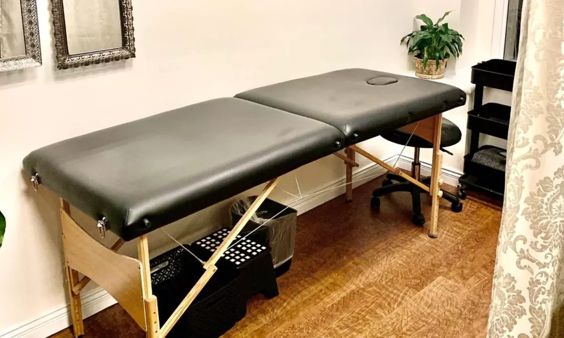 Enjoy a Full Set of Classic, Hybrid Eyelash Extensions or More