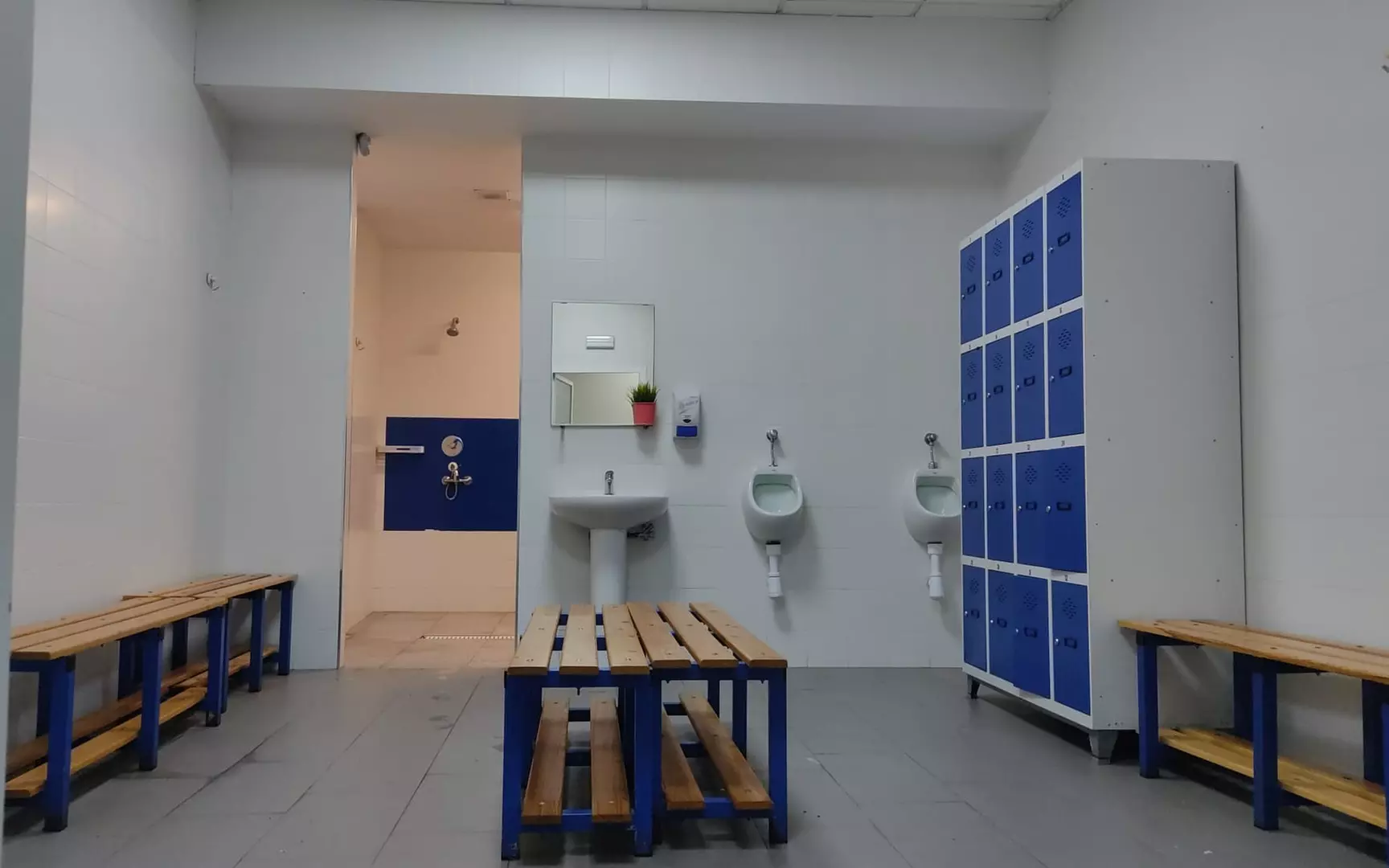 Hasta 45% de descuento en SANTANAS PADEL AND FITNESS