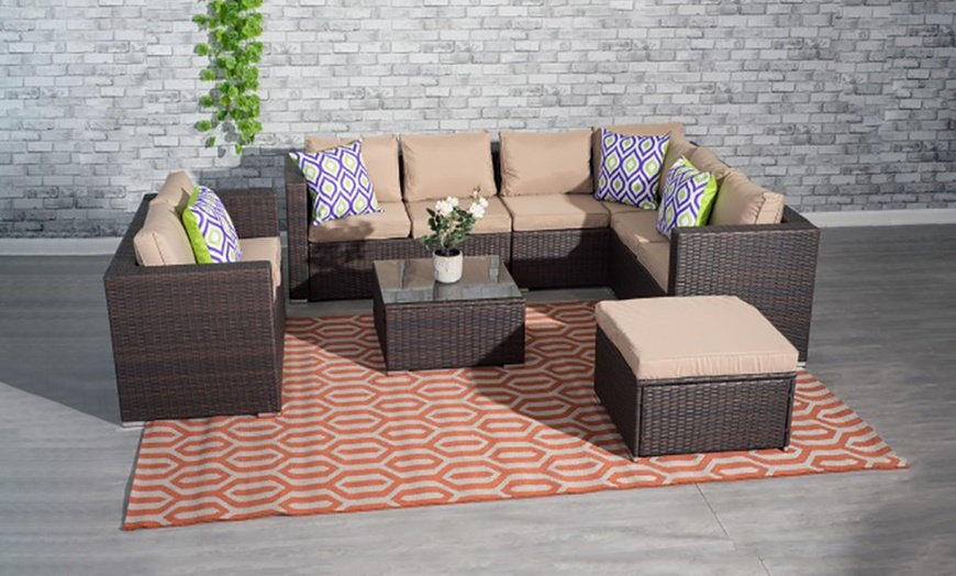 Image 4: Yakoe Nine-Seater Outdoor Set