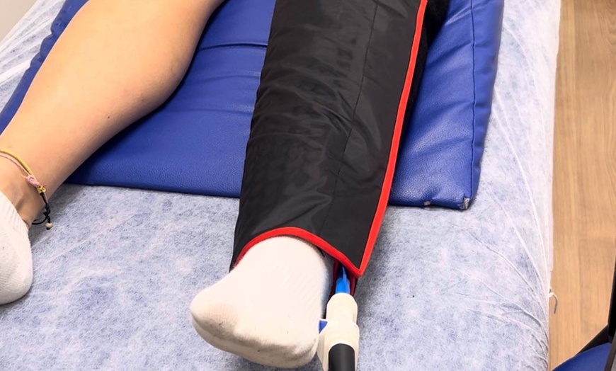 Image 3: 1 o 3 sesiones de presoterapia combinada con crioterapia para 1 