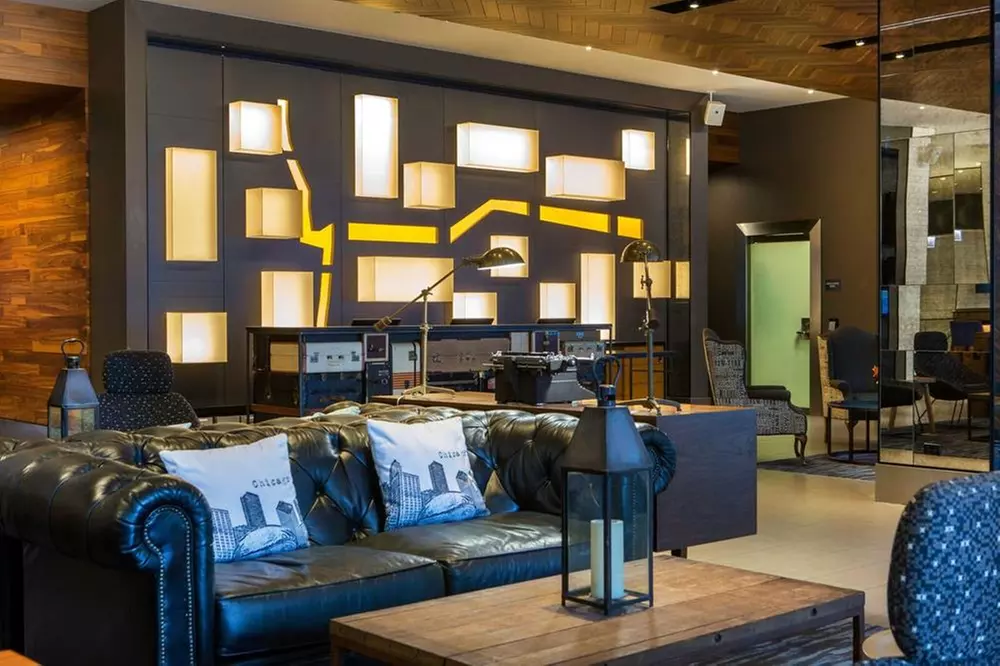 4-Star Hotel near Michigan Ave